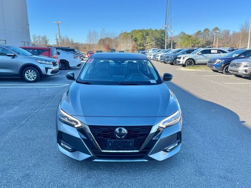 Used 2023 Nissan Sentra SR w/ SR Premium Package image 12
