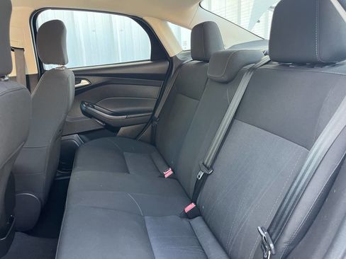 Used 2015 Ford Focus SE image 16