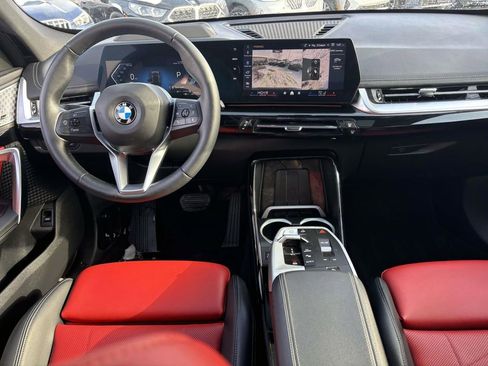 Used 2025 BMW X1 xDrive28i w/ Premium Package image 29