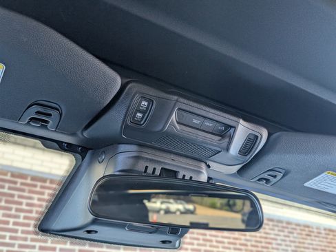 Used 2025 Jeep Wrangler Sahara w/ Safety Group image 29