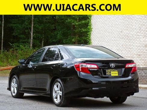 Used 2012 Toyota Camry SE FWD image 7