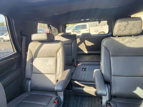 Used 2023 Chevrolet Tahoe Z71 w/ Luxury Package image 8