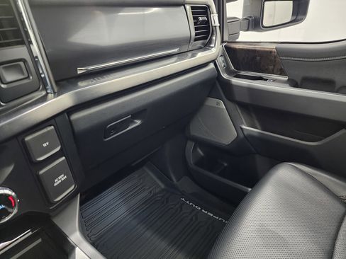 Used 2024 Ford F350 Lariat w/ Lariat Ultimate Package image 14