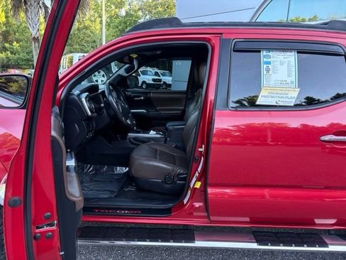 Used 2017 Toyota Tacoma Limited w/ Tow Package RWD image 11