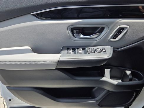 Used 2025 Honda Pilot Touring image 31