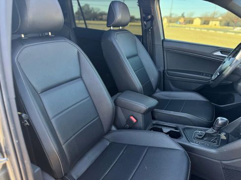 Used 2021 Volkswagen Tiguan SE R-Line image 19