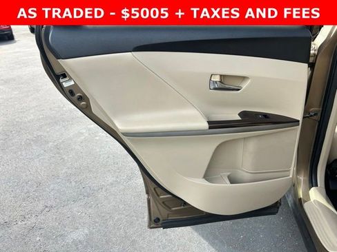 Used 2010 Toyota Venza FWD image 12