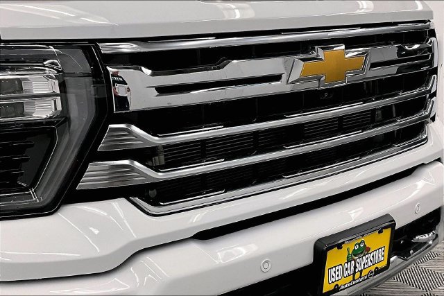 Used 2024 Chevrolet Silverado 3500 High Country w/ High Country Premium Package AWD/4WD image 36