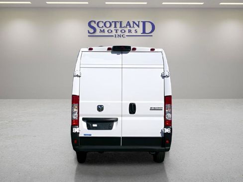 Used 2025 RAM ProMaster 2500 FWD image 7