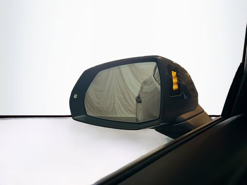 Used 2023 Audi Q5 2.0T Premium w/ Convenience Package image 16