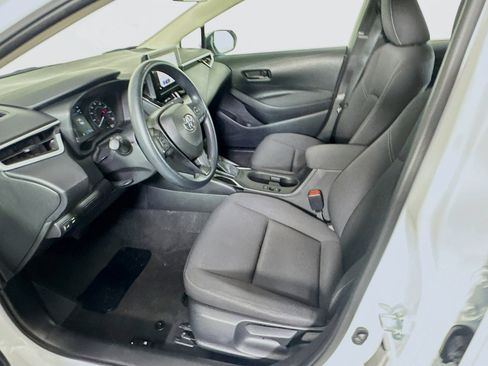 Used 2025 Toyota Corolla LE image 13