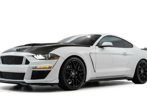 Used 2018 Ford Mustang GT RWD image 8