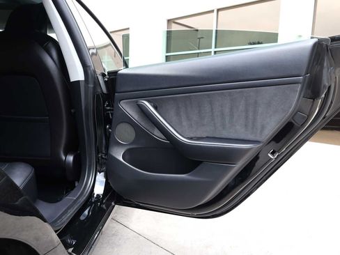 Used 2021 Tesla Model 3 Performance AWD/4WD image 40