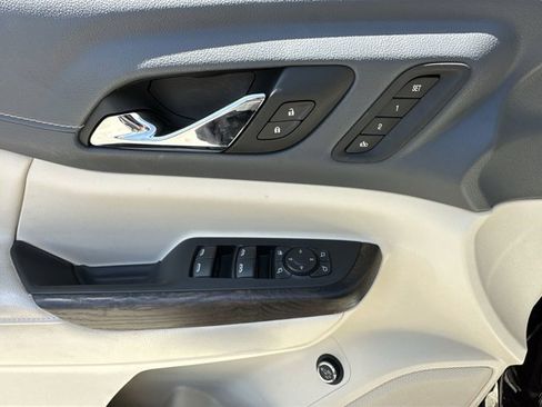 Certified 2021 GMC Acadia Denali w/ Denali Technology Package image 18