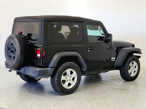 Used 2018 Jeep Wrangler Sport image 7