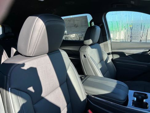 New 2026 Buick Enclave Preferred w/ LPO, Floor Liner Package image 19
