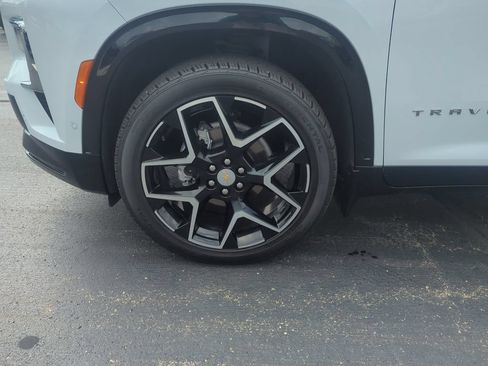 Certified 2026 Chevrolet Traverse High Country AWD/4WD image 13