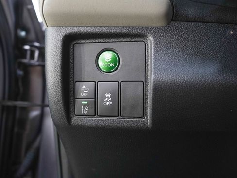 Used 2019 Honda HR-V Touring image 24