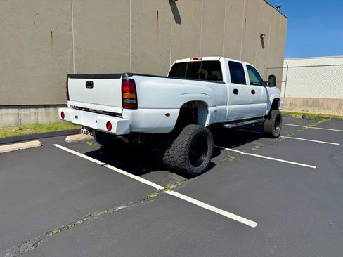 Used 2004 Chevrolet Silverado 3500 4x4 Crew Cab w/ Heavy-Duty Power Package image 7