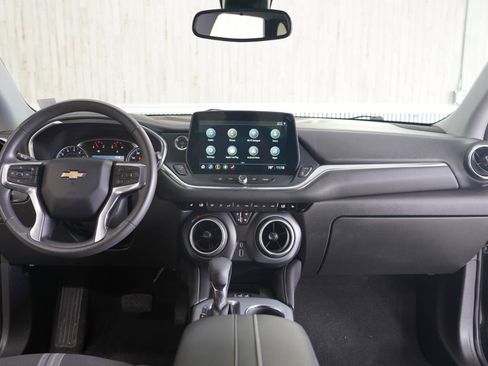 Used 2024 Chevrolet Blazer LT w/ Convenience Package FWD image 17