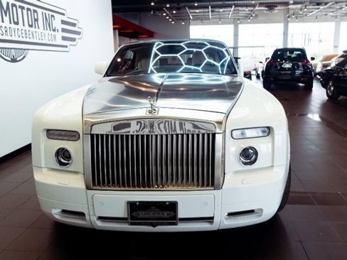 Used 2011 Rolls-Royce Phantom Drophead Coupe image 16