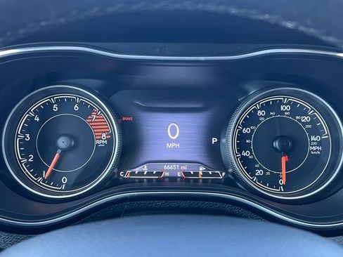 Used 2019 Jeep Cherokee Limited w/ Technology Group image 21