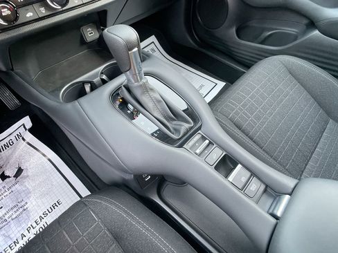 Certified 2024 Honda HR-V LX image 19