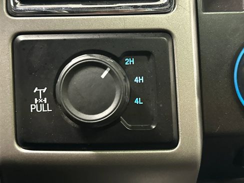 Used 2017 Ford F250 Lariat w/ Lariat Ultimate Package AWD/4WD image 43