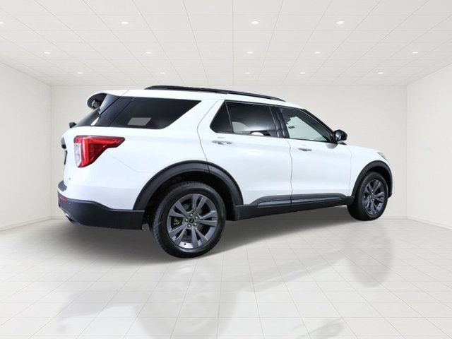 Certified 2023 Ford Explorer XLT w/ Equipment Group 202A AWD/4WD image 6