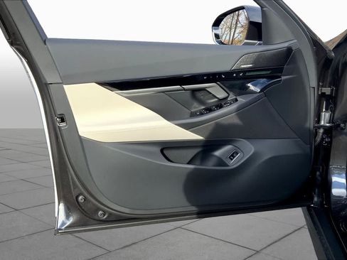 New 2026 BMW 530i xDrive AWD/4WD image 10