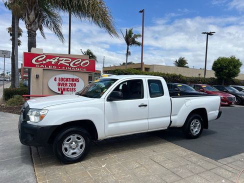 Used 2015 Toyota Tacoma 2WD Access Cab image 5