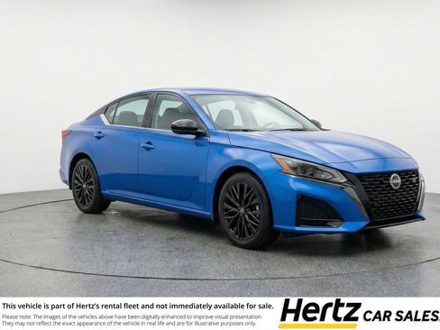 Used 2025 Nissan Altima 2.5 SV image 1