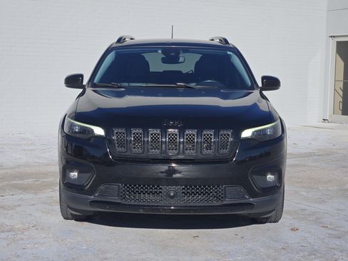 Used 2021 Jeep Cherokee Altitude image 3