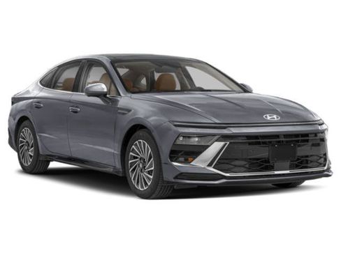Used 2025 Hyundai Sonata Limited FWD image 9