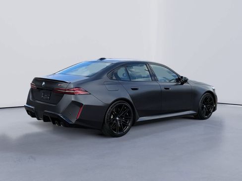 New 2026 BMW M5 w/ Carbon Package image 3