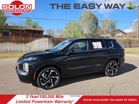 Used 2023 Mitsubishi Outlander SE AWD/4WD image 1