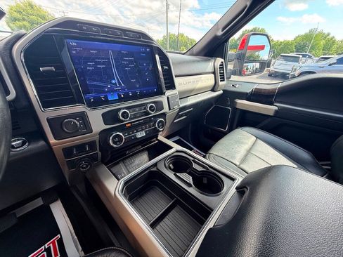 Used 2022 Ford F350 Lariat w/ Lariat Ultimate Package AWD/4WD image 30