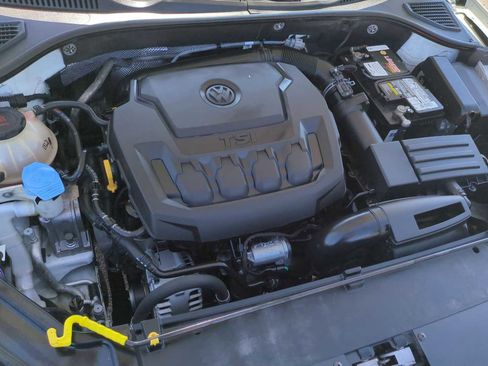 Used 2022 Volkswagen Passat 2.0T SE FWD image 30