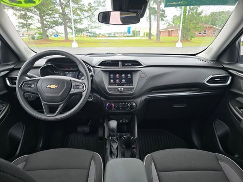 Certified 2023 Chevrolet TrailBlazer LT FWD image 12