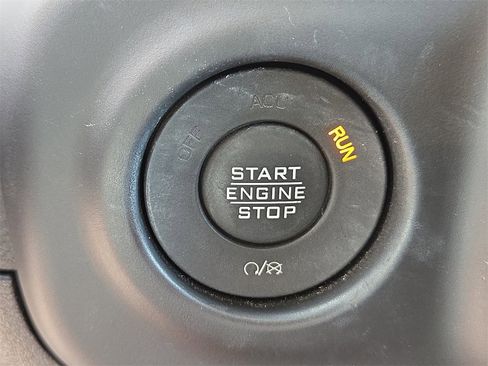 Used 2022 Jeep Wrangler Unlimited Rubicon 4xe image 31