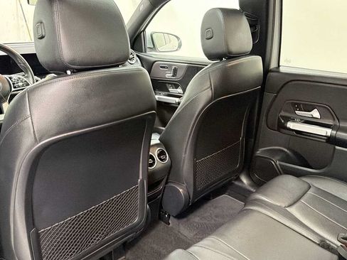 Used 2022 Mercedes-Benz GLB 250 4MATIC image 25