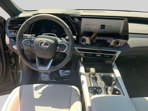 Used 2025 Lexus RX 350h AWD/4WD image 13