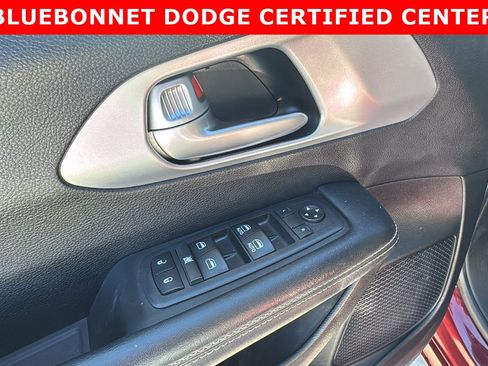 Used 2018 Chrysler Pacifica Touring-L w/ Premium Audio Group image 12