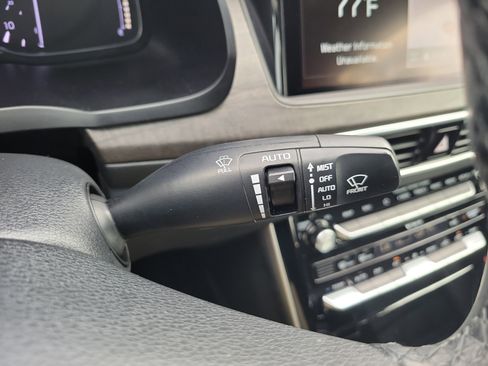 Certified 2020 Kia Cadenza Limited image 30