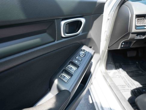 Used 2023 Honda Civic LX image 7