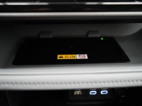 Used 2023 Toyota Highlander XLE AWD/4WD image 50