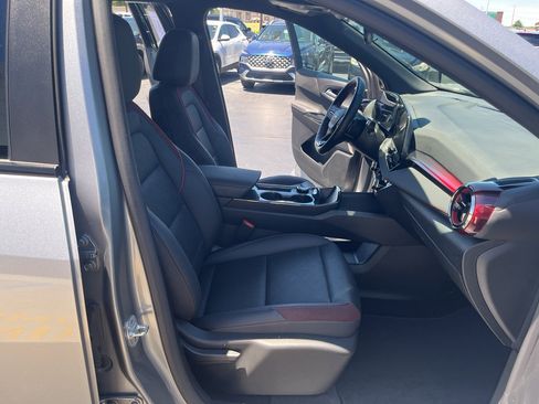 Used 2025 Chevrolet Equinox RS FWD image 47