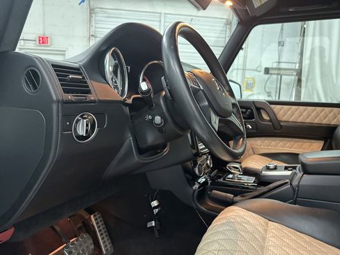 Used 2015 Mercedes-Benz G 63 AMG 4MATIC image 9