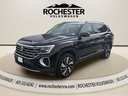 Used 2024 Volkswagen Atlas SEL image 2
