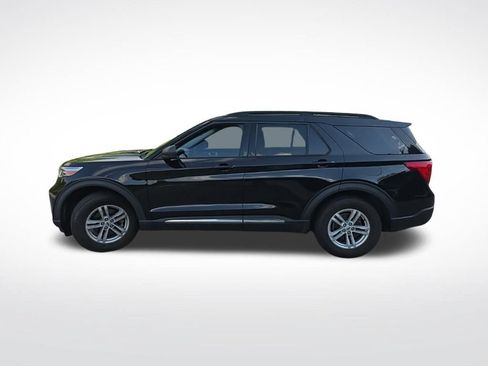 Used 2021 Ford Explorer XLT w/ Equipment Group 202A AWD/4WD image 8